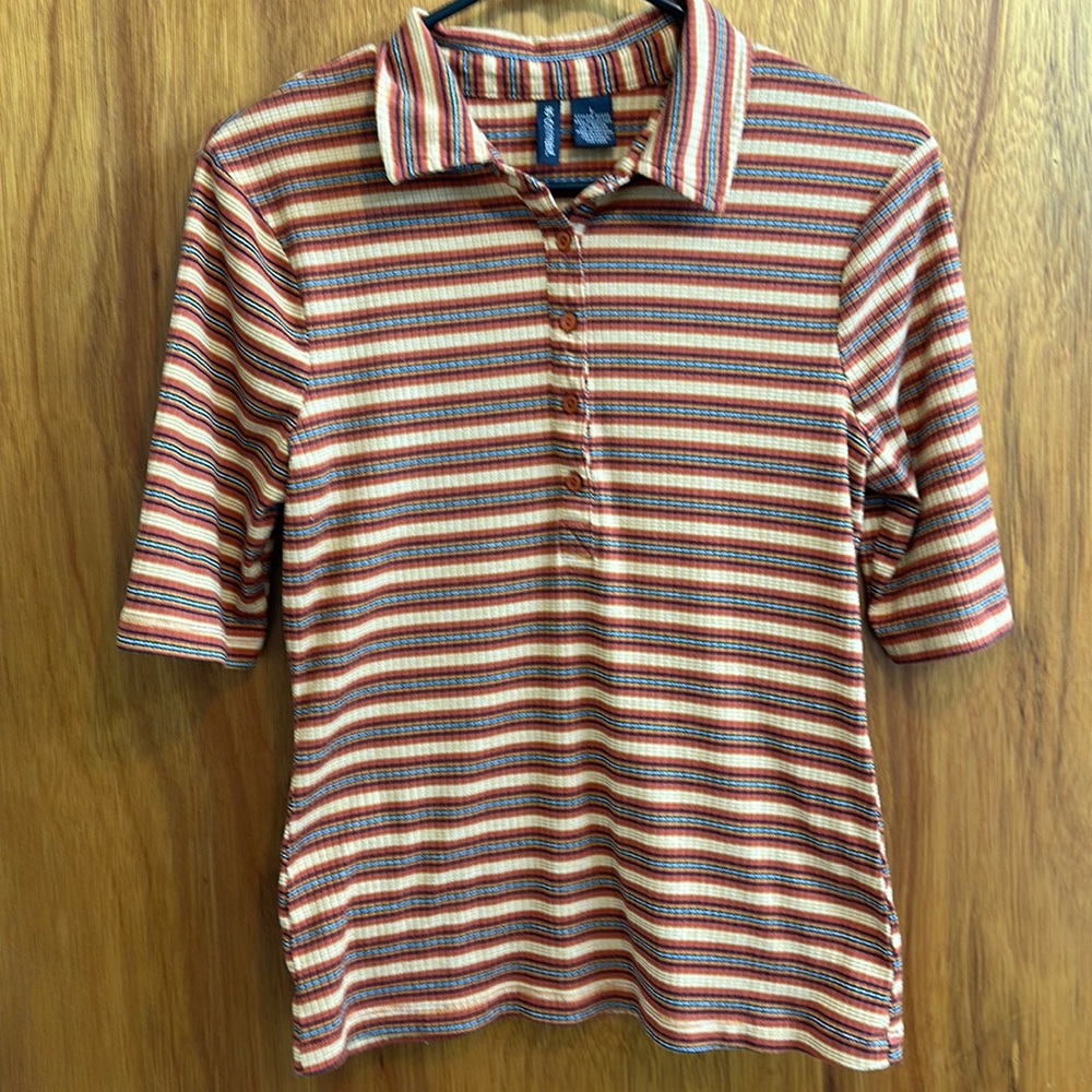 Junior’s Lg Striped Top